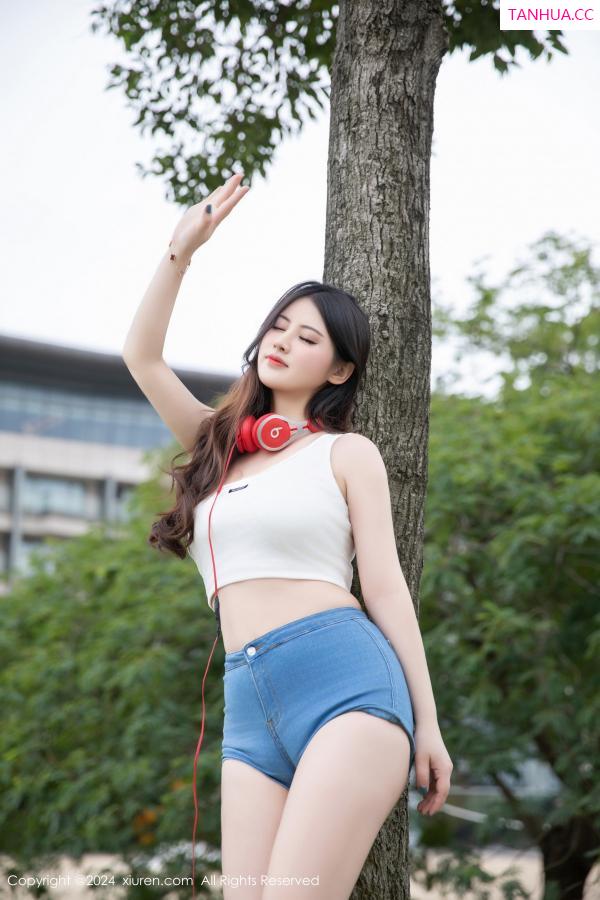 陈诗诗 诗诗 [XiuRen]高清写真图 2024.10.28 No.9354 诗诗kiki 美臀性感第10张图片